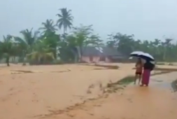 পাসাৰ লালাং, কুরানজি, পাদাং, পশ্চিম সুমাত্রা, ইন্দোনেশিয়ায় ভারী বন্যা